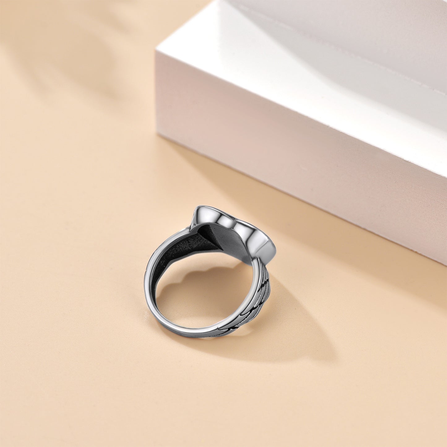Custom4U Personalized Heart-Shaped Photo Rings for Women